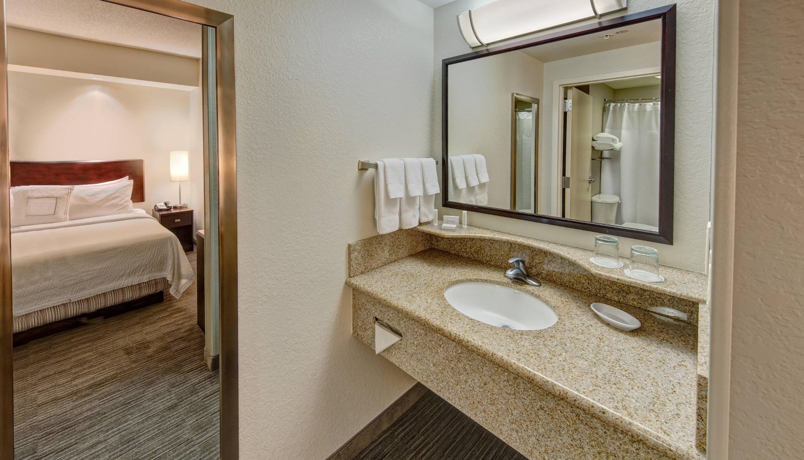 Zimmer - SpringHill Suites by Marriott Naples