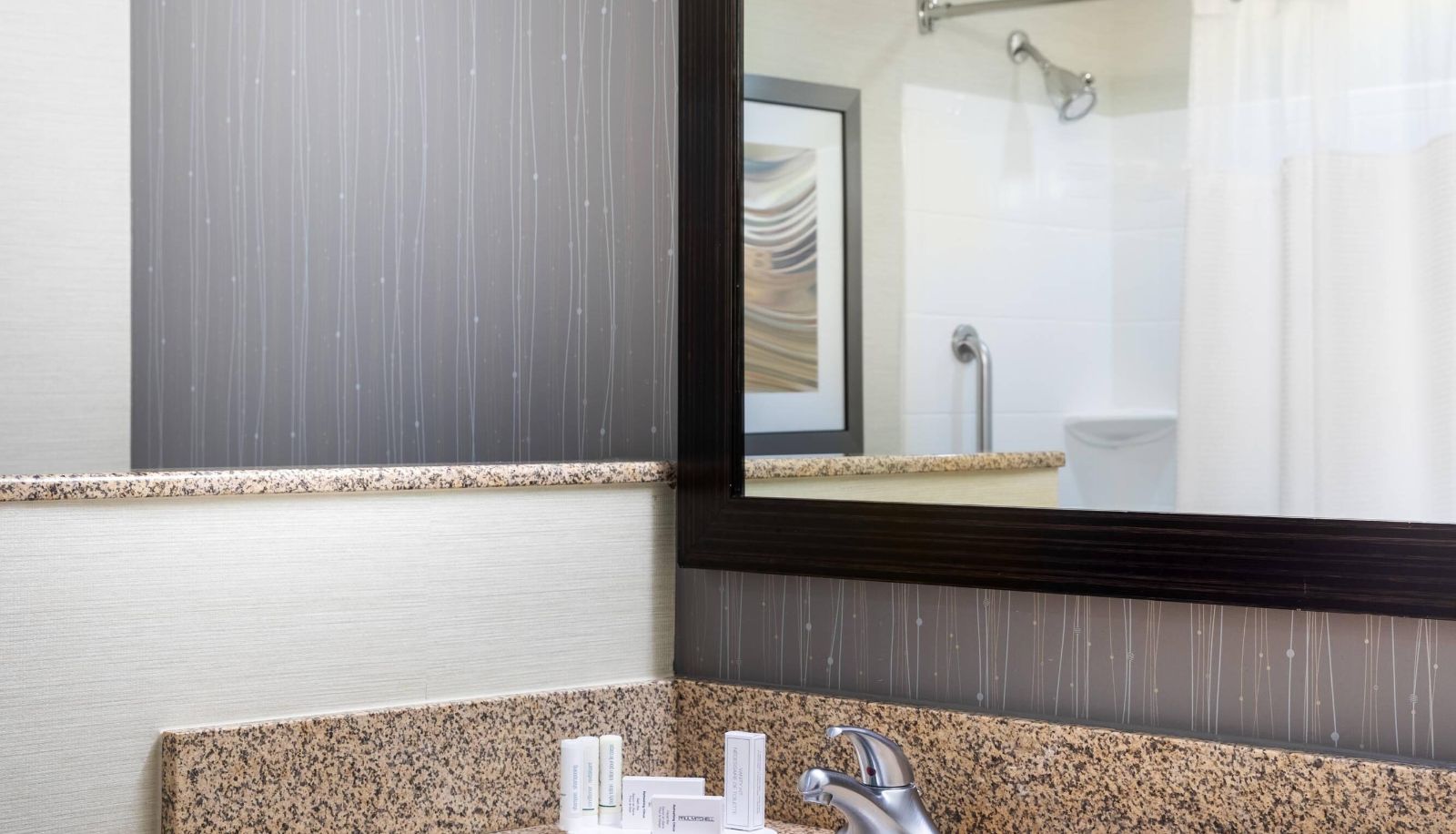 Camera - Courtyard by Marriott Denton