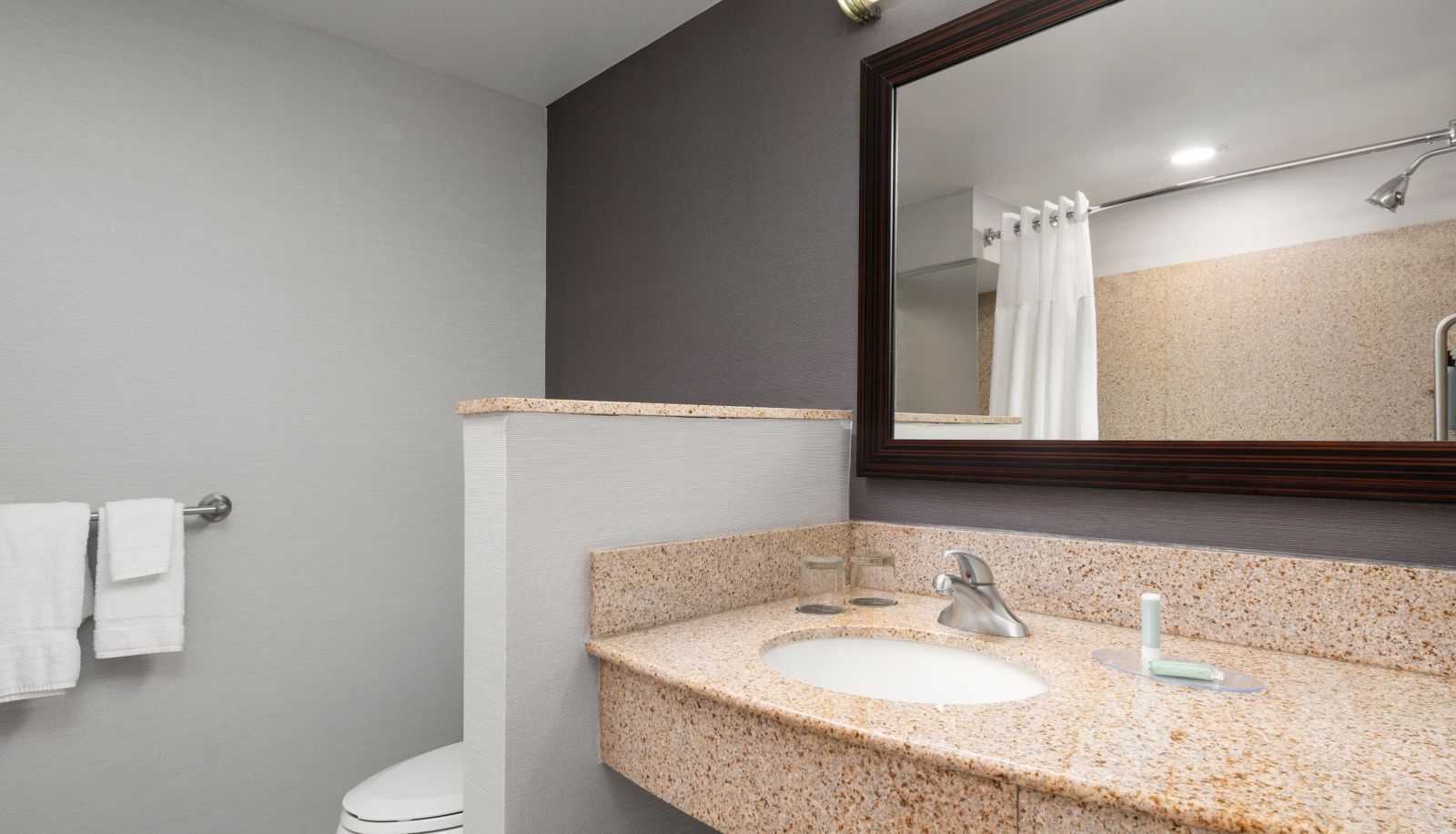 Zimmer - Courtyard by Marriott Richmond North-Glen Allen
