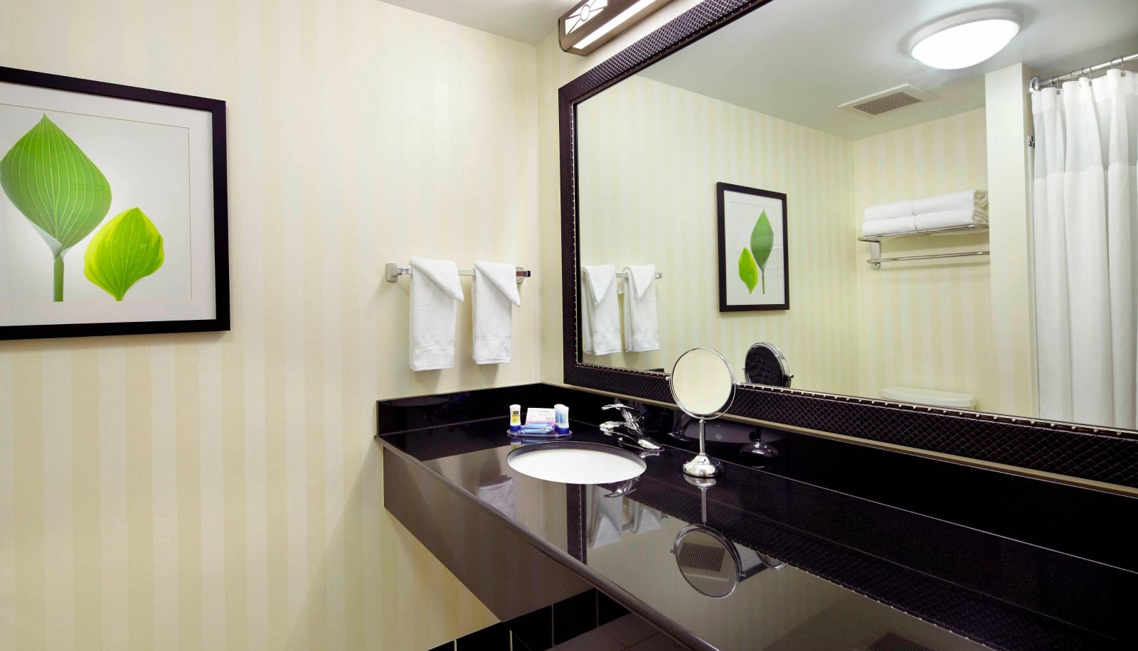 Zimmer - Fairfield Inn and Suites by Marriott Pittsburgh Neville Island