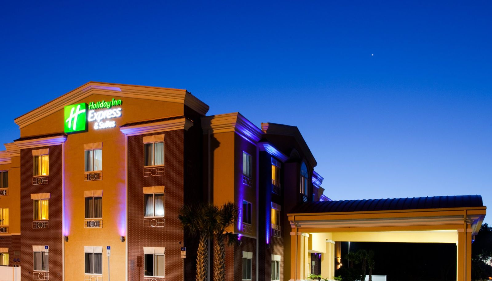 Info - Holiday Inn Express & Suites BROOKSVILLE-I-75 by IHG