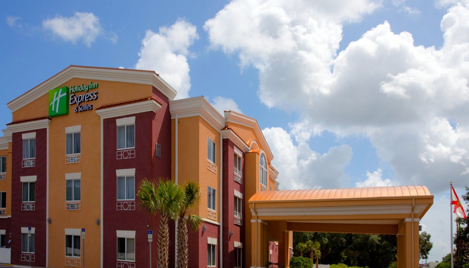 Info - Holiday Inn Express & Suites BROOKSVILLE-I-75 by IHG