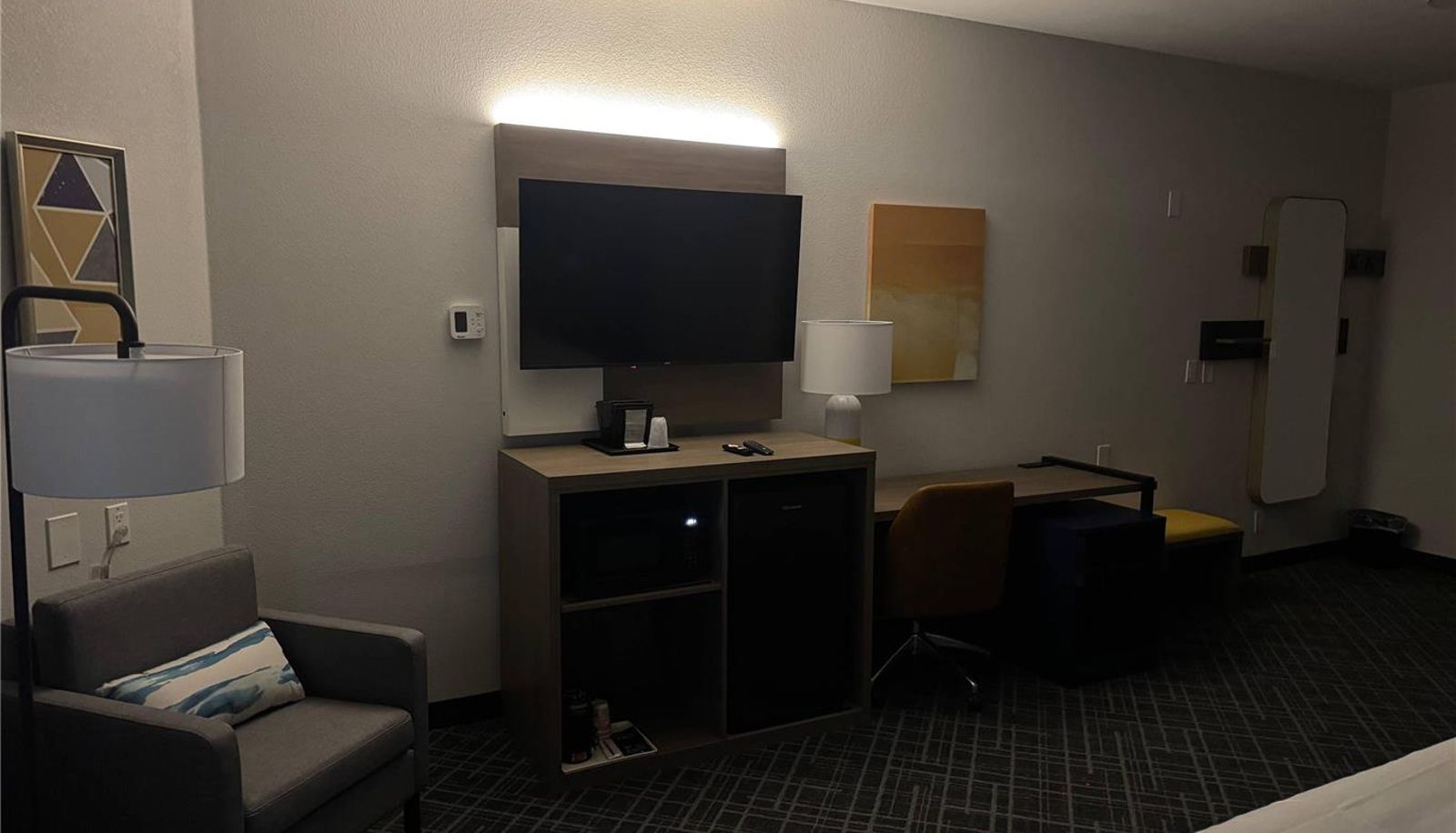 Camera - Comfort Inn & Suites Memphis Germantown