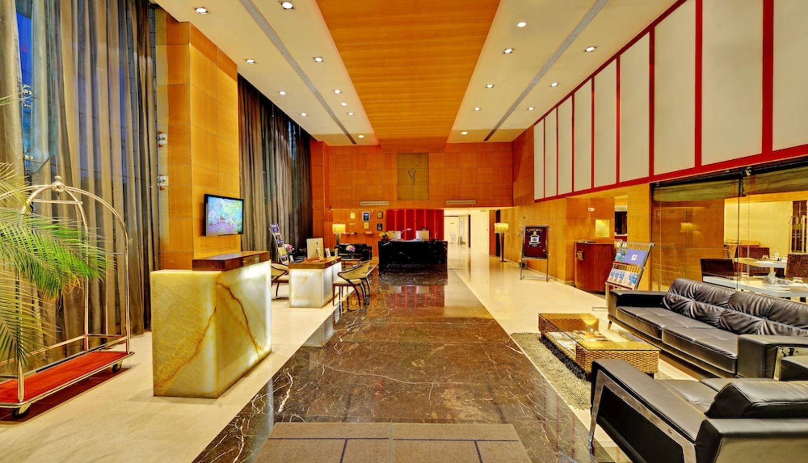 Reception - Iris Hotel