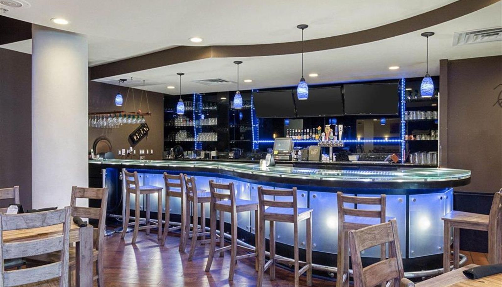 Bar - Clarion Hotel San Angelo near Convention Center