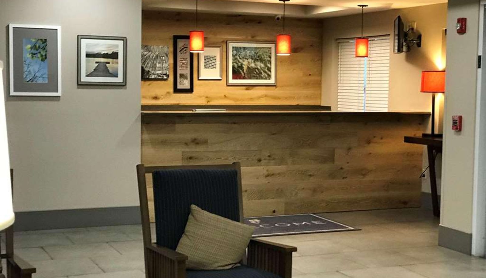 Hall - Country Inn & Suites by Radisson Emporia VA