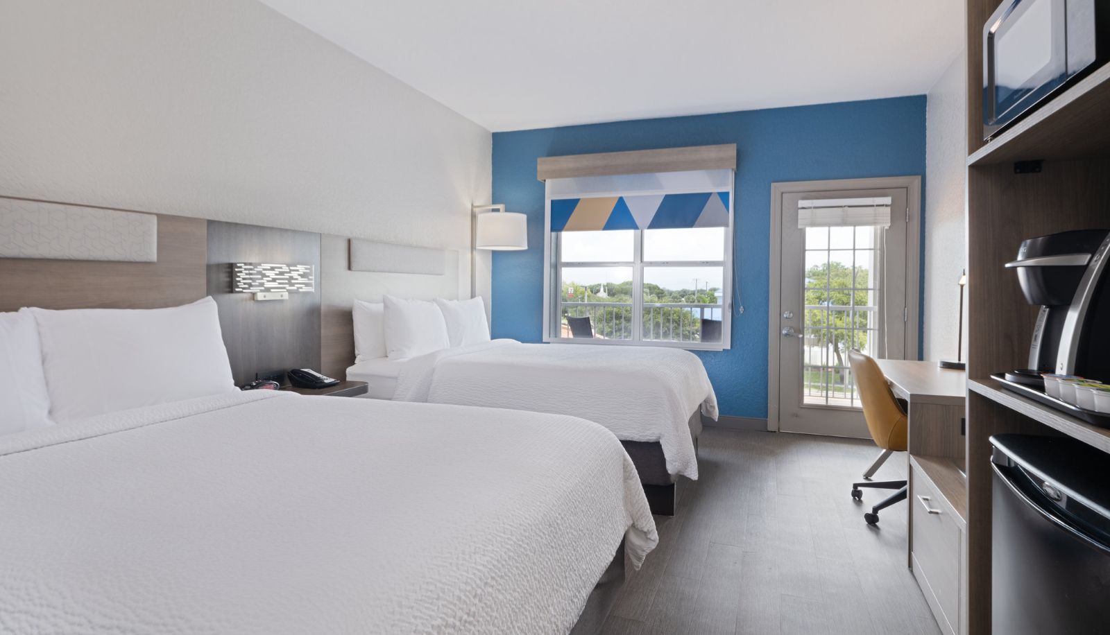 Room - Holiday Inn Express & Suites LAKELAND NORTH - I-4 by IHG