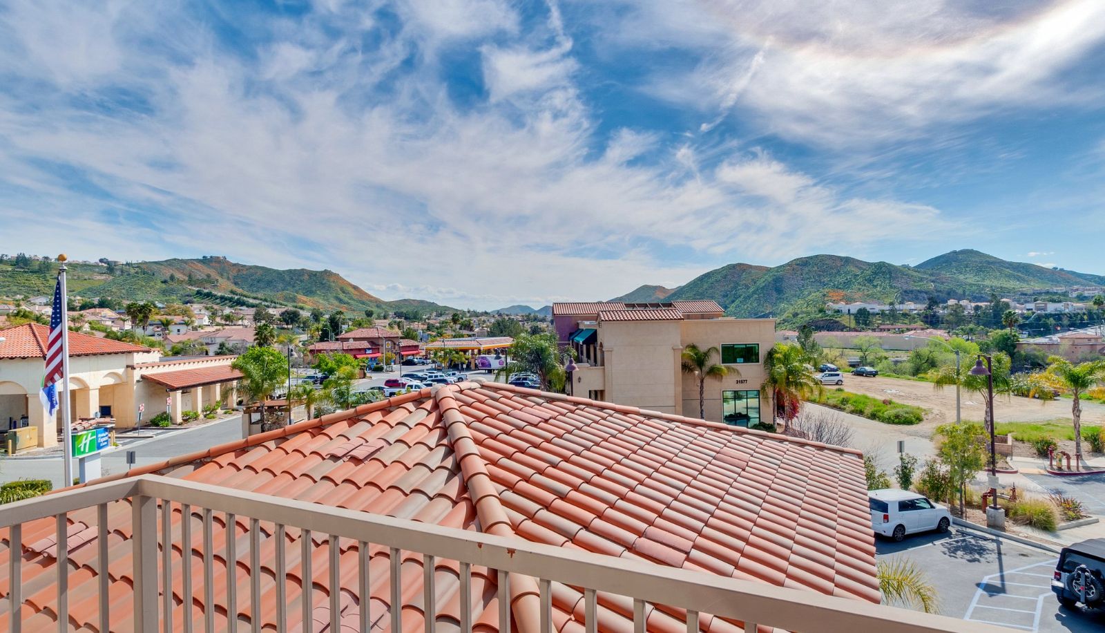 Room - Holiday Inn Express & Suites LAKE ELSINORE by IHG