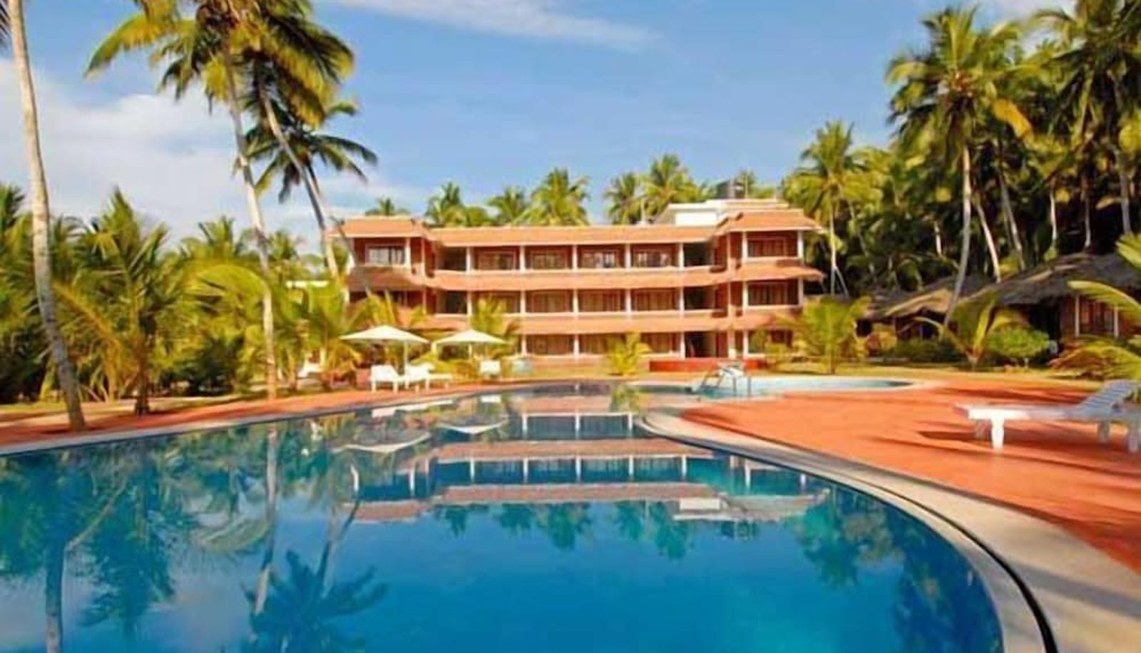 Pool - Abad Harmonia Ayurveda Beach Resort