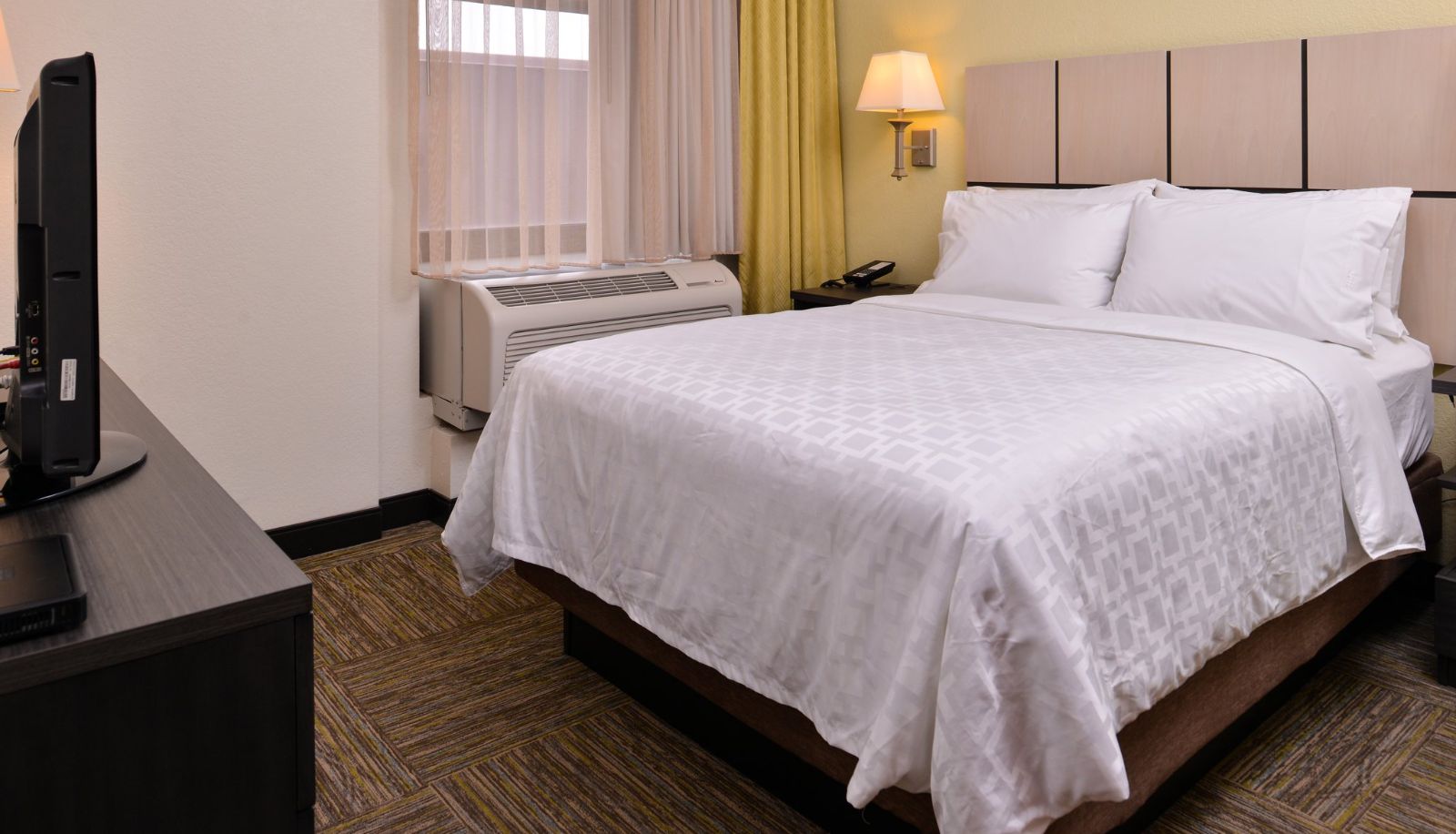Zimmer - Candlewood Suites TERRE HAUTE by IHG