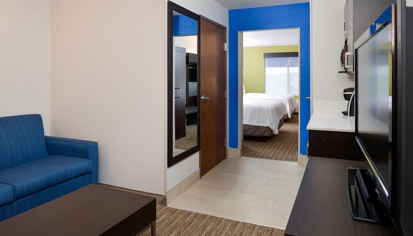 Apartment - Holiday Inn Express & Suites PUEBLO NORTH by IHG