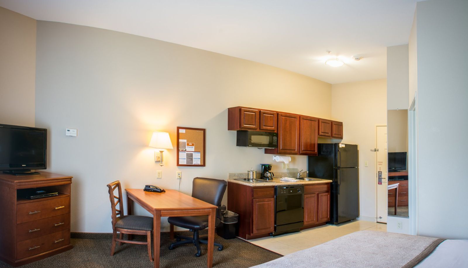 Camera - Candlewood Suites SOUTH BEND AIRPORT by IHG