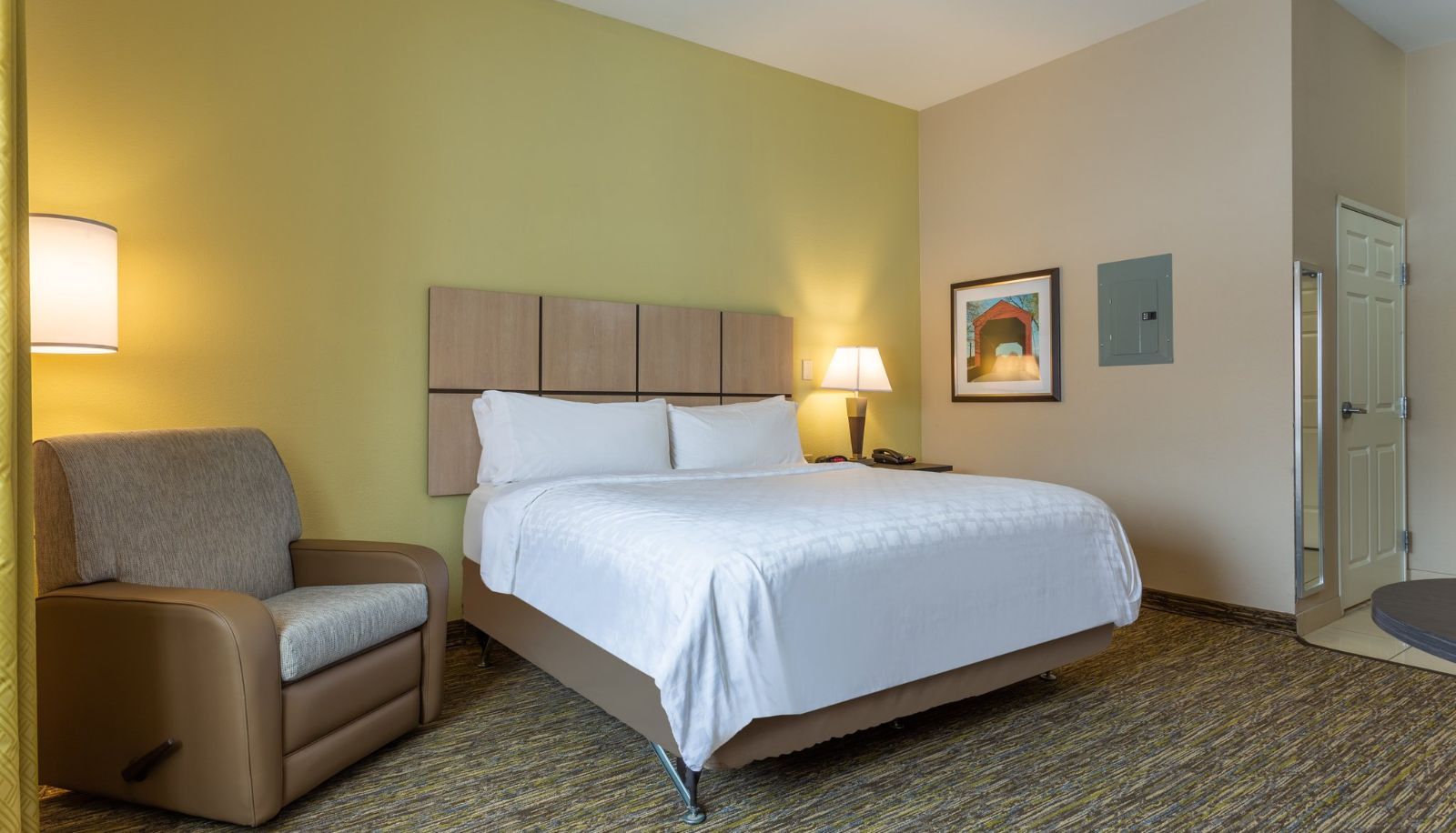 Camera - Candlewood Suites SOUTH BEND AIRPORT by IHG