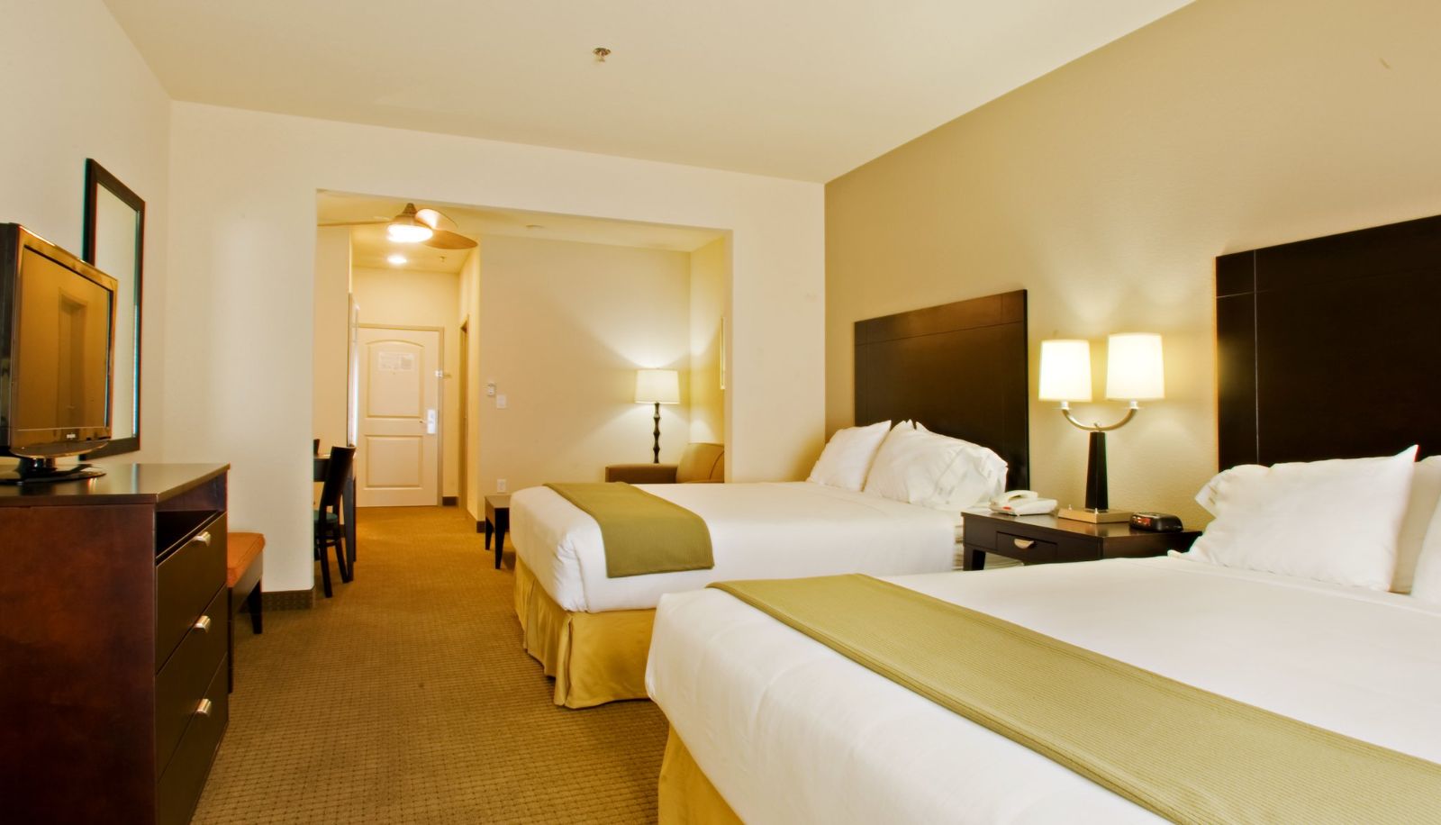Camera - Holiday Inn Express & Suites SHAMROCK NORTH by IHG