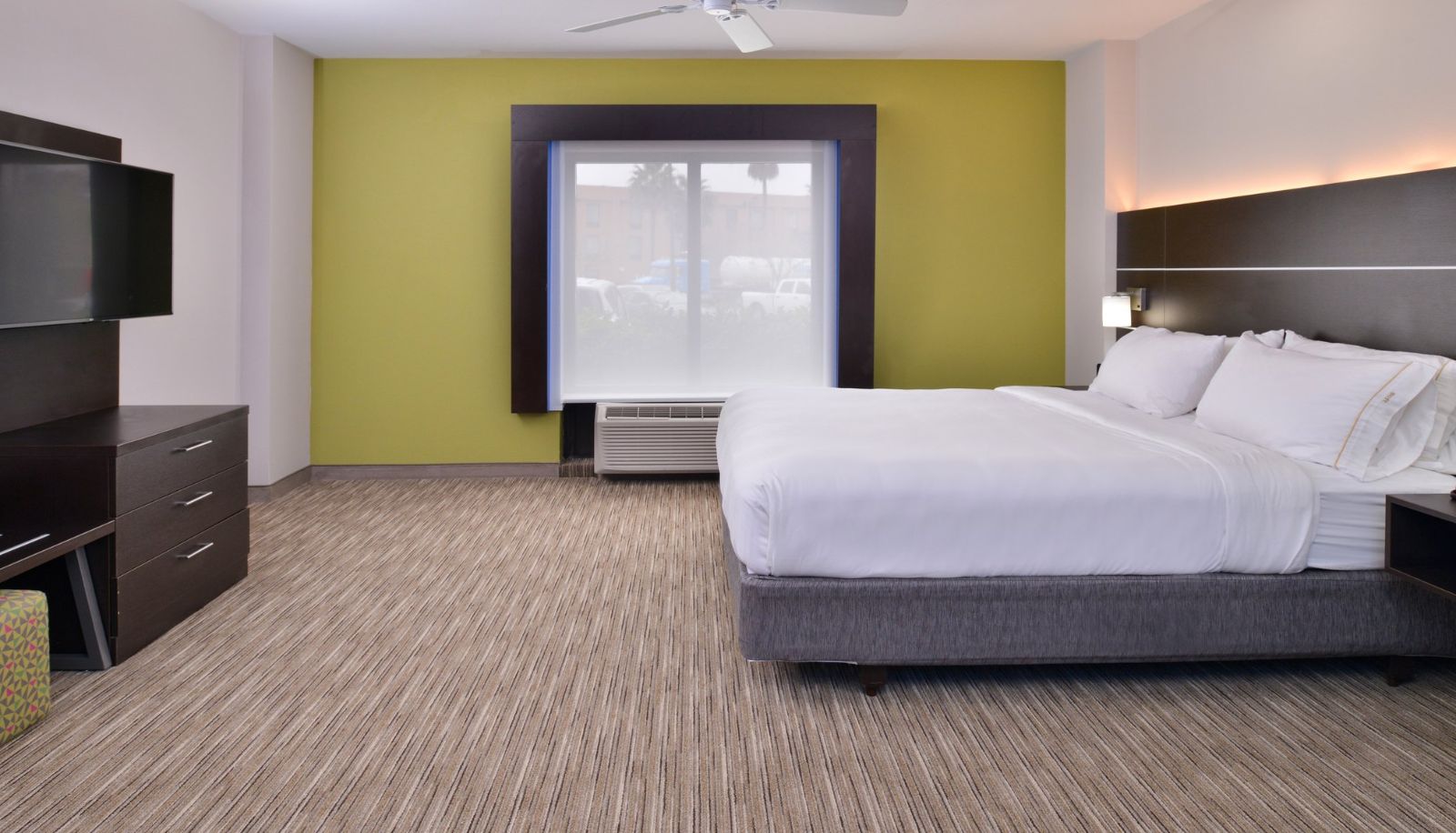 Room - Holiday Inn Express & Suites LA PLACE by IHG