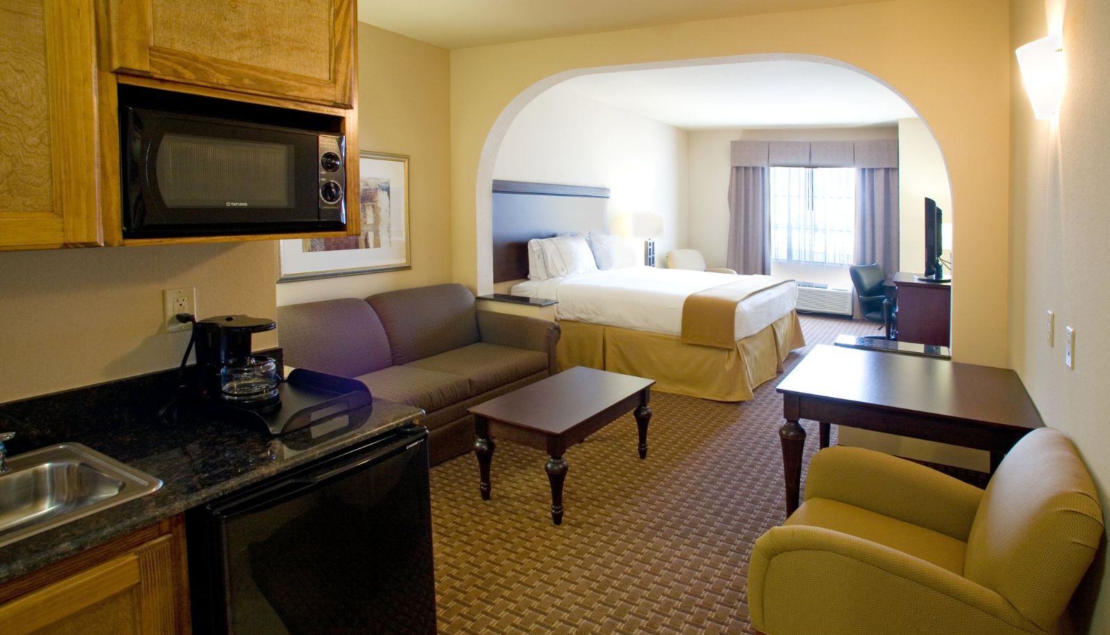 Room - Holiday Inn Express & Suites KINGSVILLE by IHG