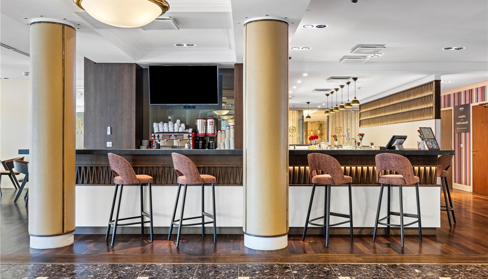 Bar - Park Inn by Radisson Meriton Conference and Spa Tallinn Tallinn Estonia Conference and Spa