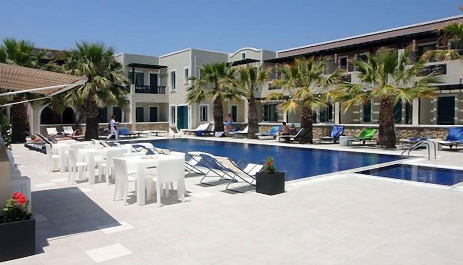 Pool - Rosebay Hotel