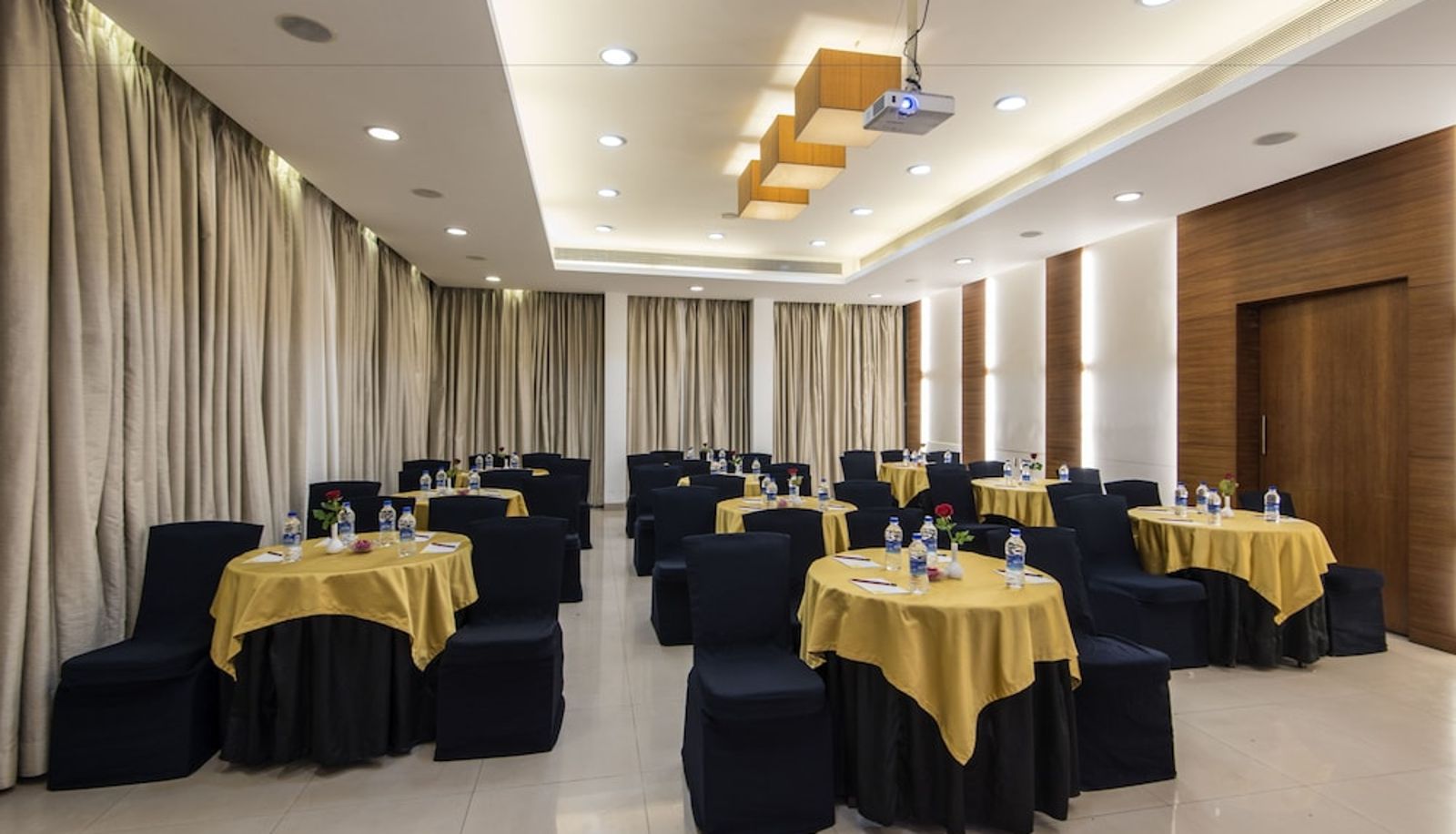 Receptie - Phoenix Hotel