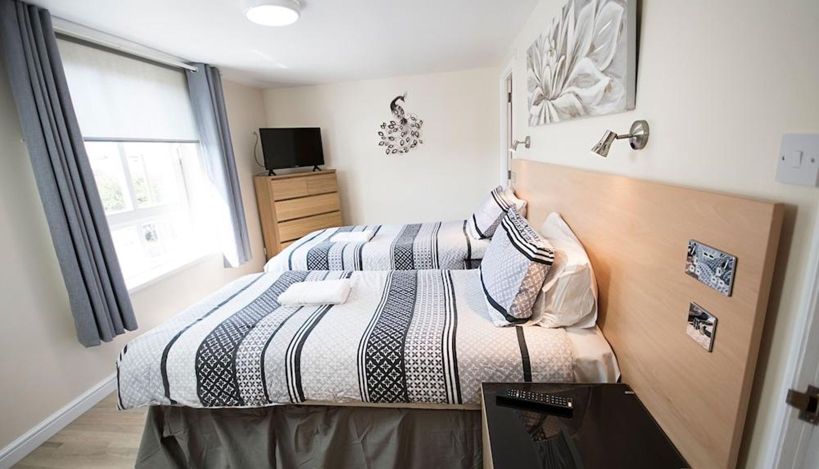 Apartment - Lochend Serviced Apartments
