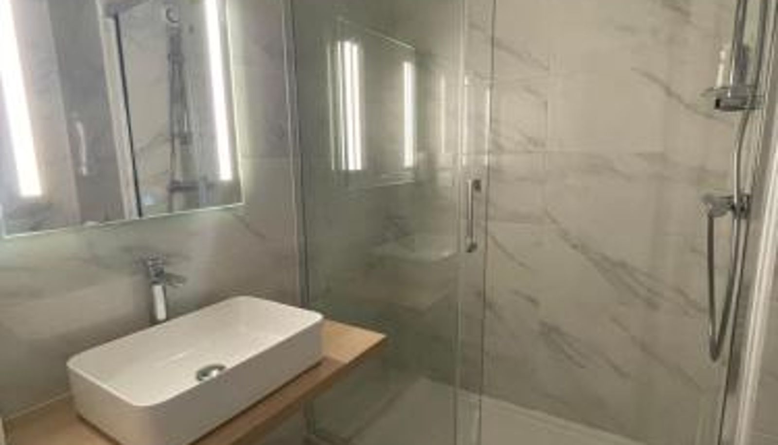 Cuarto de baño - Cit'Hotel LA PYRAMIDE
