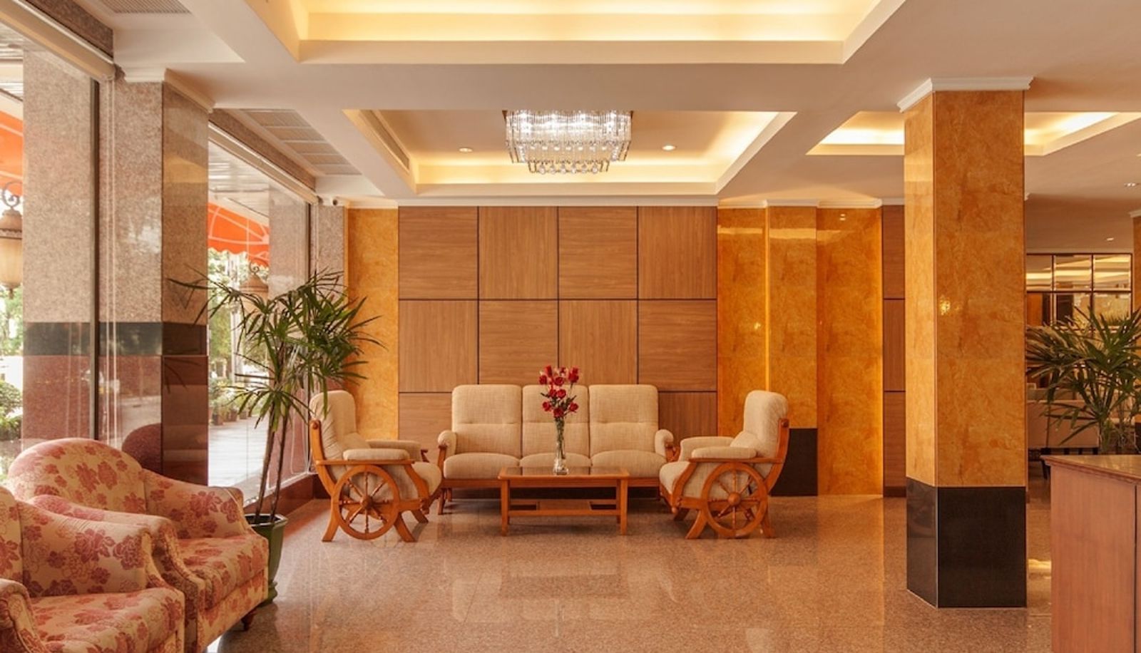 Lobby - Tara Lake Hotel