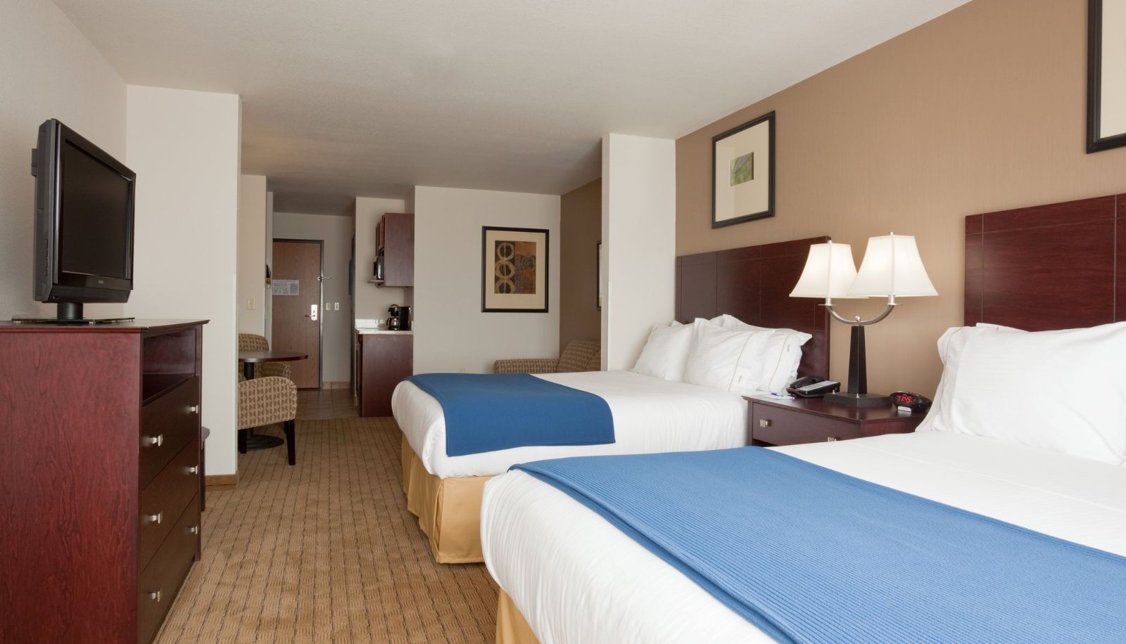 Zimmer - Holiday Inn Express & Suites ANTIGO by IHG