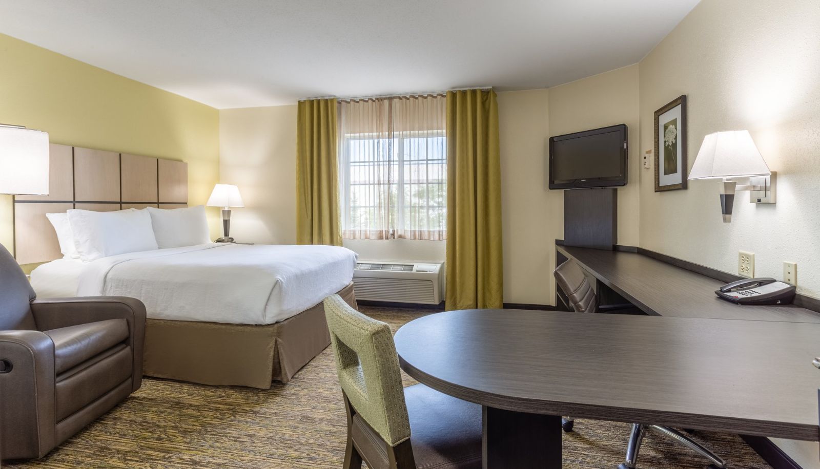 Camera - Candlewood Suites AURORA-NAPERVILLE by IHG