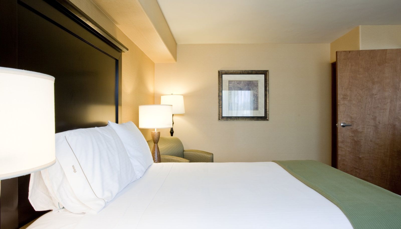 Pokój - Holiday Inn Express & Suites WOODLAND HILLS by IHG