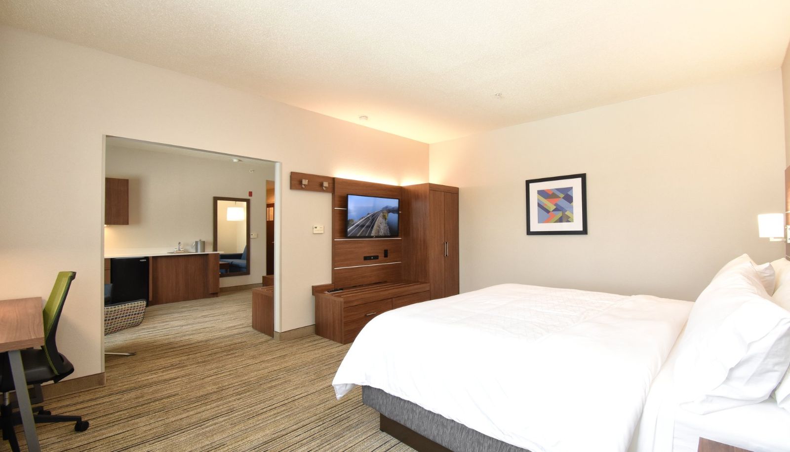 Room - Holiday Inn Express & Suites SOUTHERN PINES-PINEHURST AREA by IHG