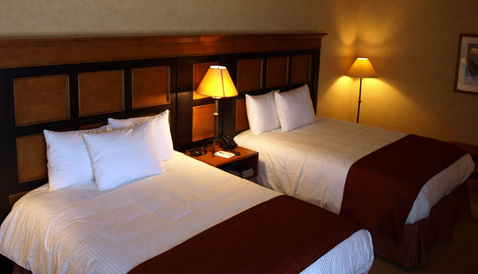 Zimmer - Diamond Mountain Casino Hotel