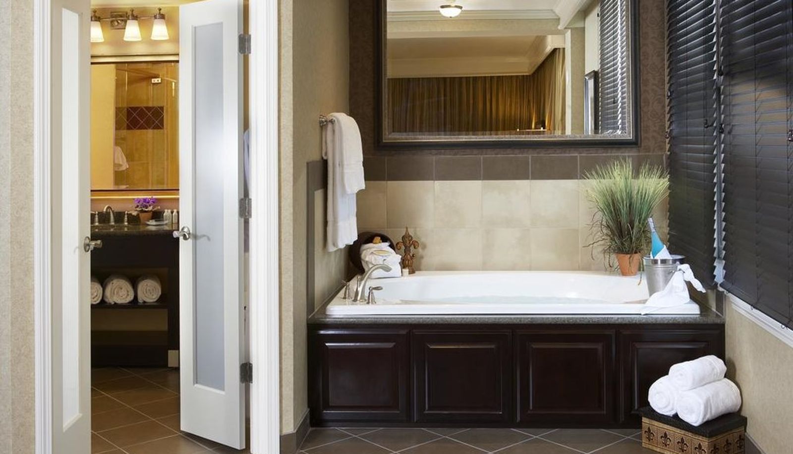 Suite - Hotel Julien Dubuque