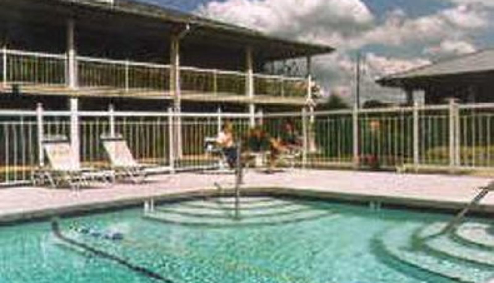 Pool - GA Motel 6 Sandersville