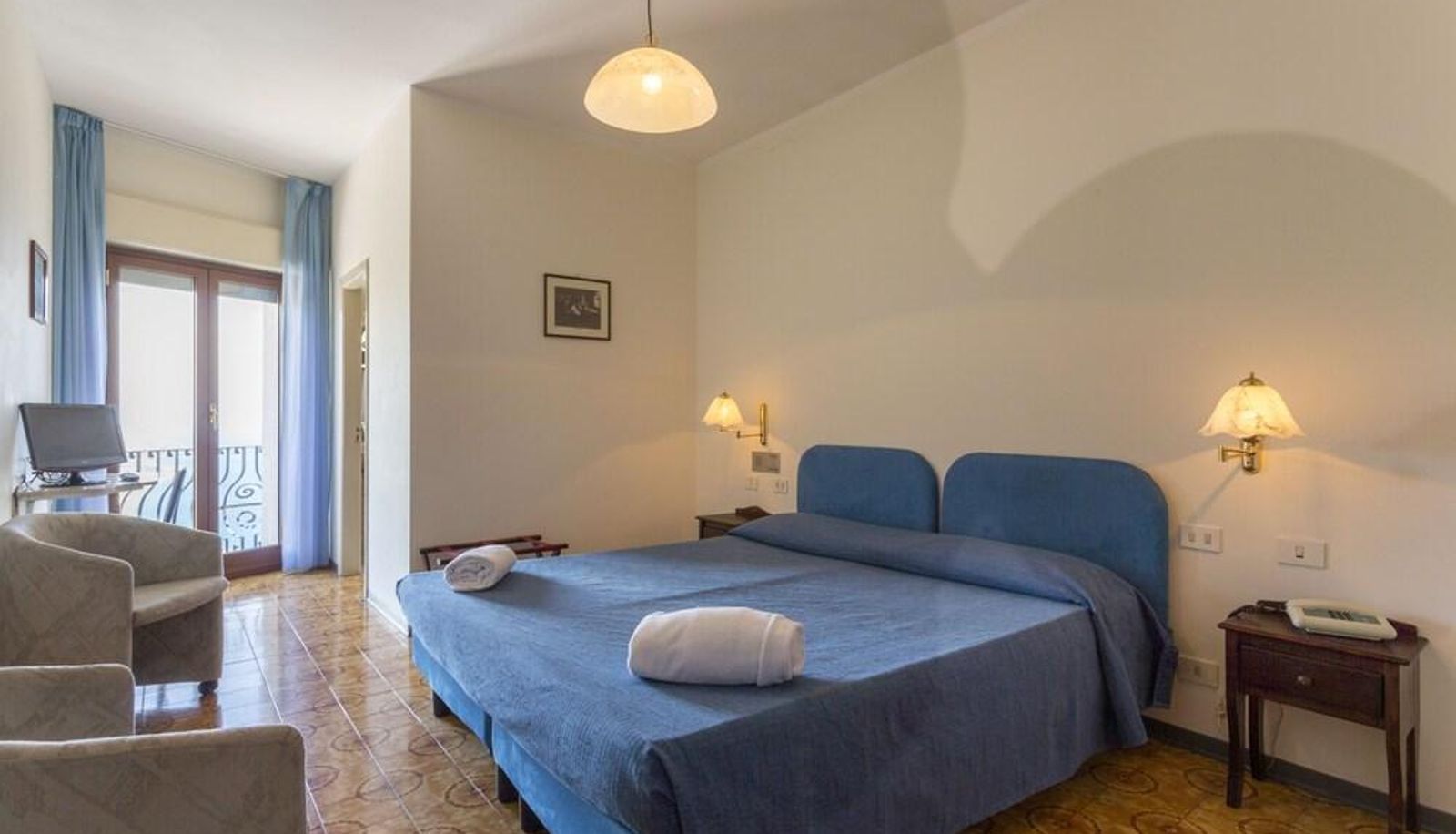 Zimmer mit Meerblick - Hotel Sole Castello