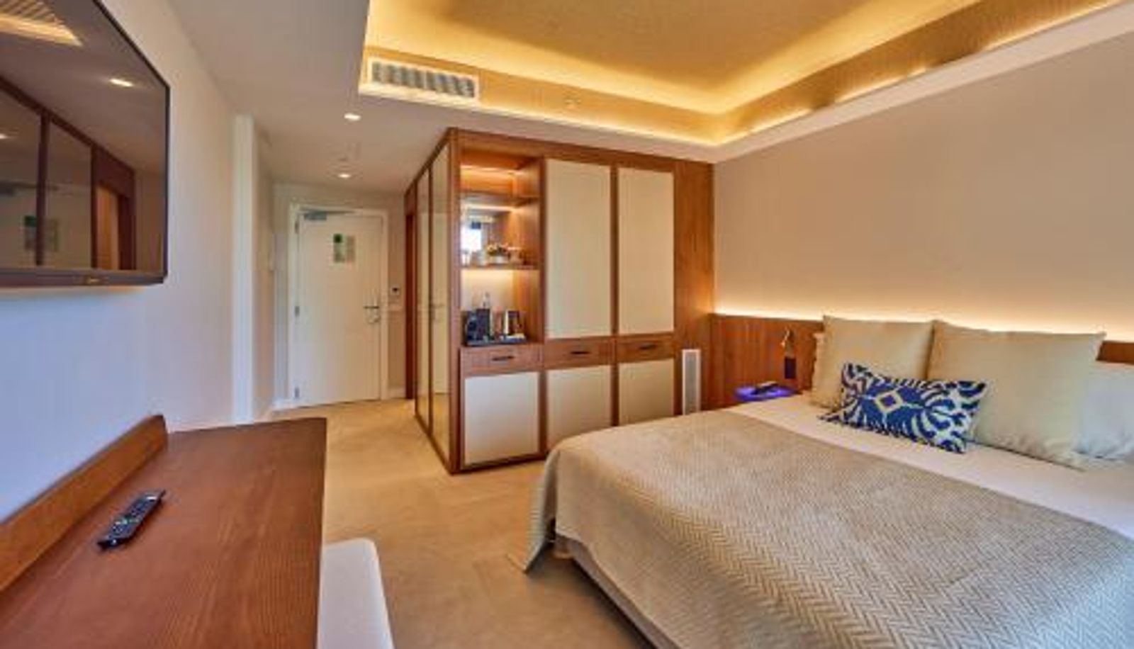 Kamer - Universal Grand León & Spa