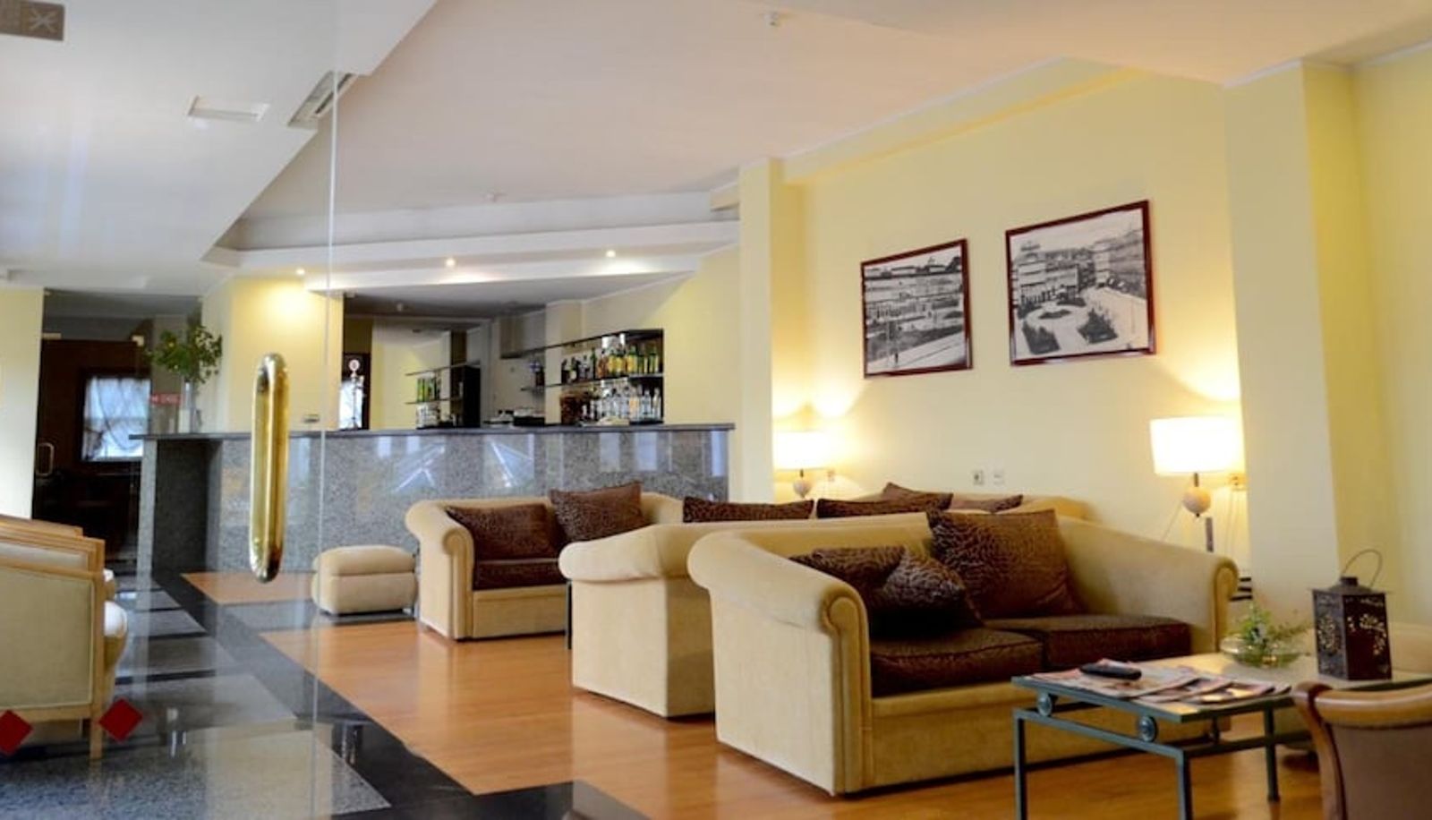 Hall - Hotel Toural