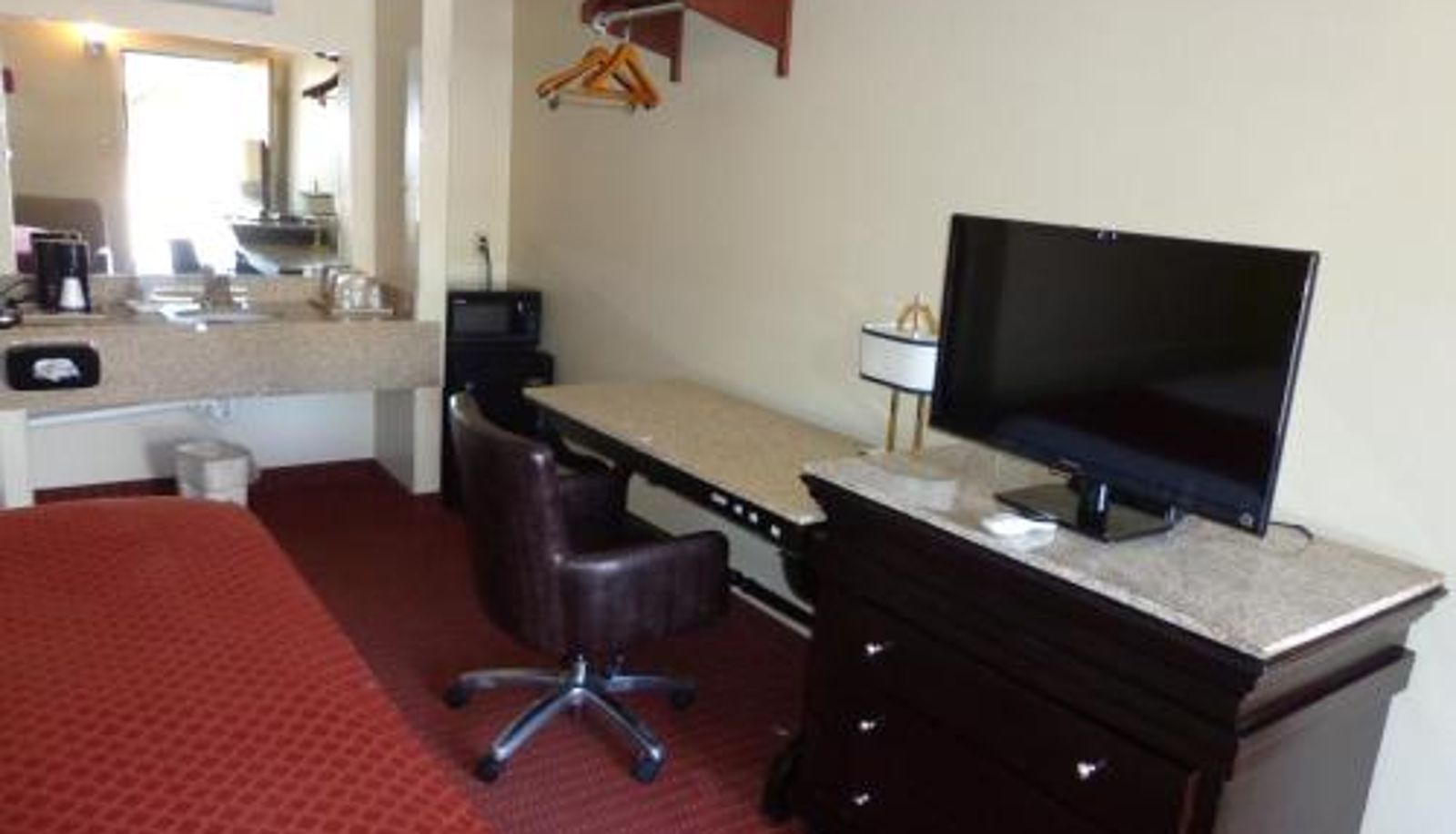 Camera - Economy Inn Express Warren