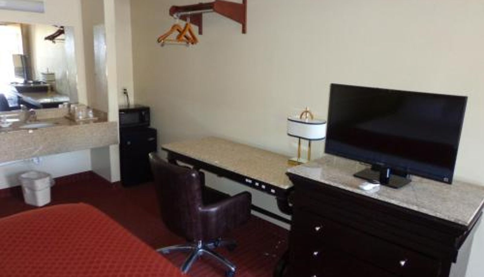 Camera - Economy Inn Express Warren