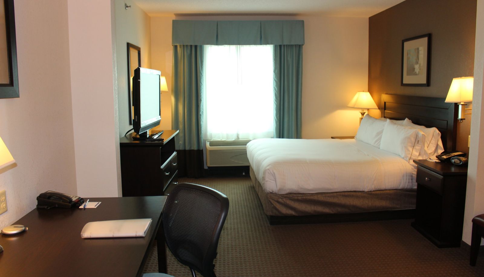 Zimmer - Holiday Inn Express & Suites MOBILE WEST - I-10 by IHG