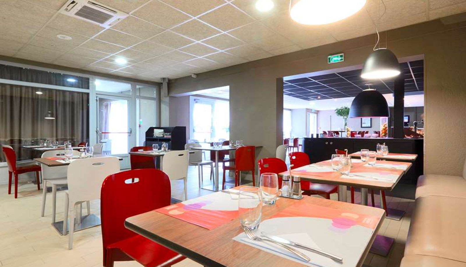Restaurant - CAMPANILE GRENOBLE SUD - Seyssins