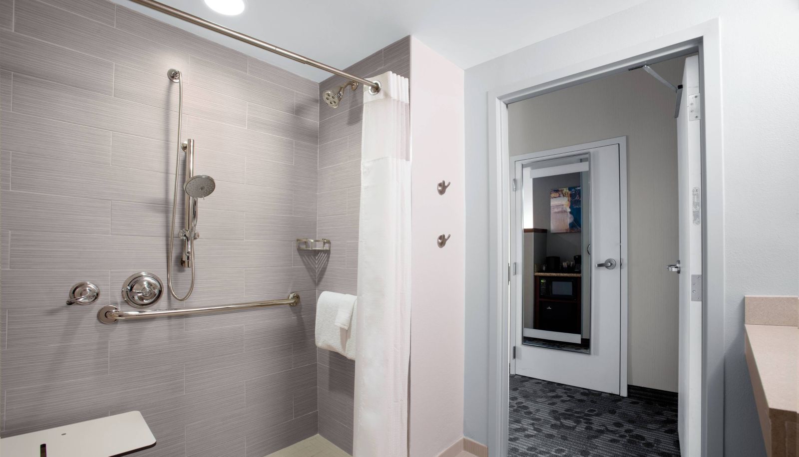 Room - Courtyard by Marriott Jacksonville I-295/East Beltway
