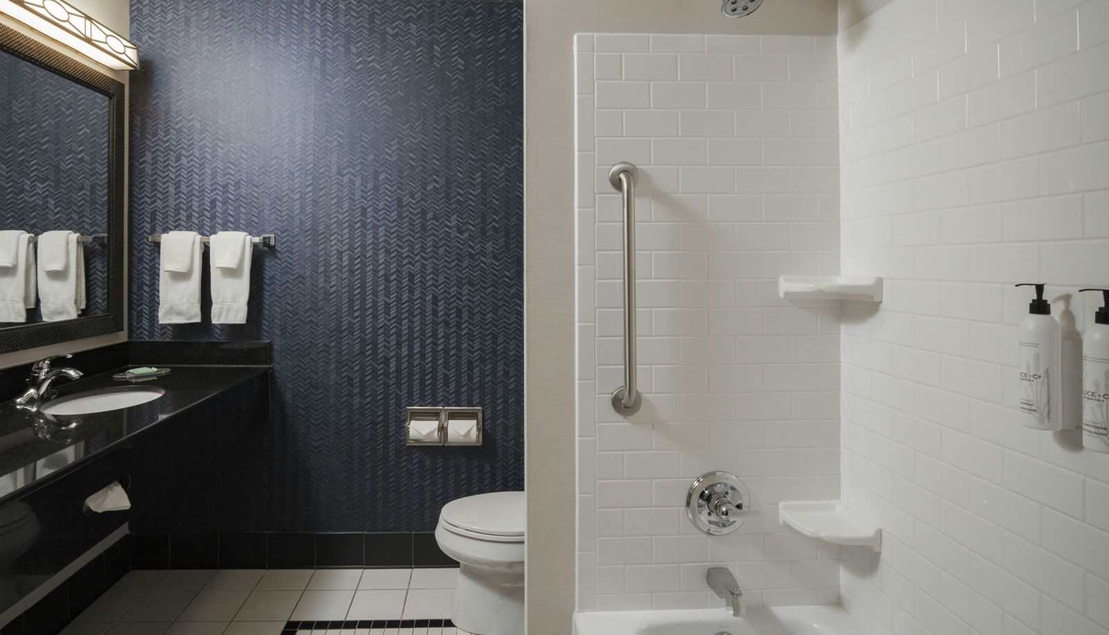 Camera - Fairfield Inn and Suites by Marriott Louisville East