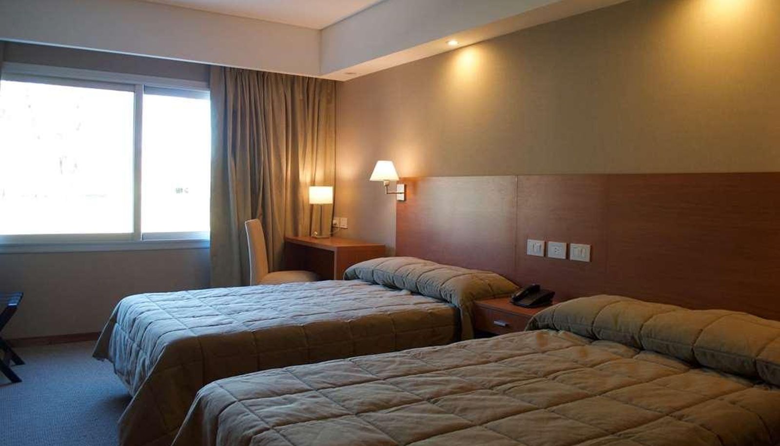 Room - Howard Johnson by Wyndham San Pedro Resort & Marina