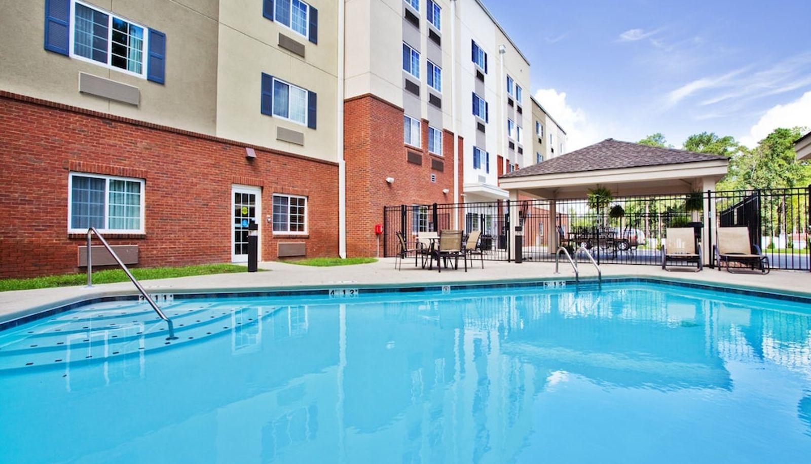 Pool - Candlewood Suites COLUMBUS - FORT BENNING by IHG