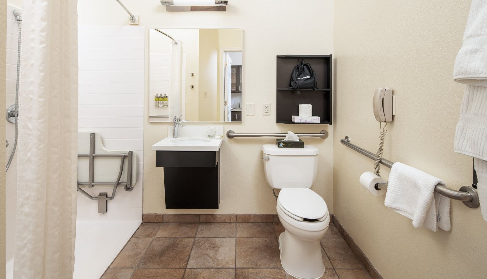 Zimmer - Candlewood Suites BELLEVUE by IHG