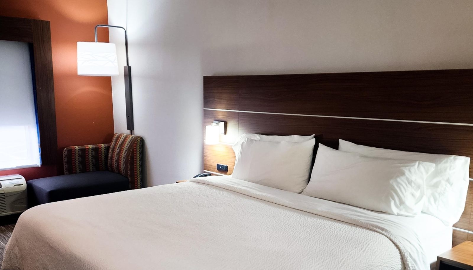 Camera - Holiday Inn Express & Suites EAST LANSING by IHG