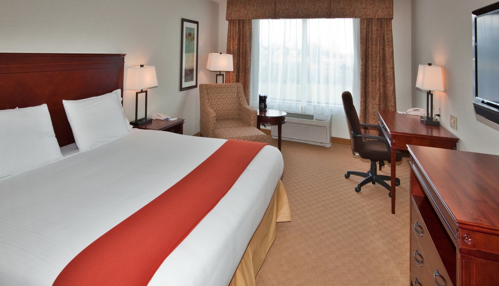 Camera - Holiday Inn Express & Suites BROCKVILLE by IHG