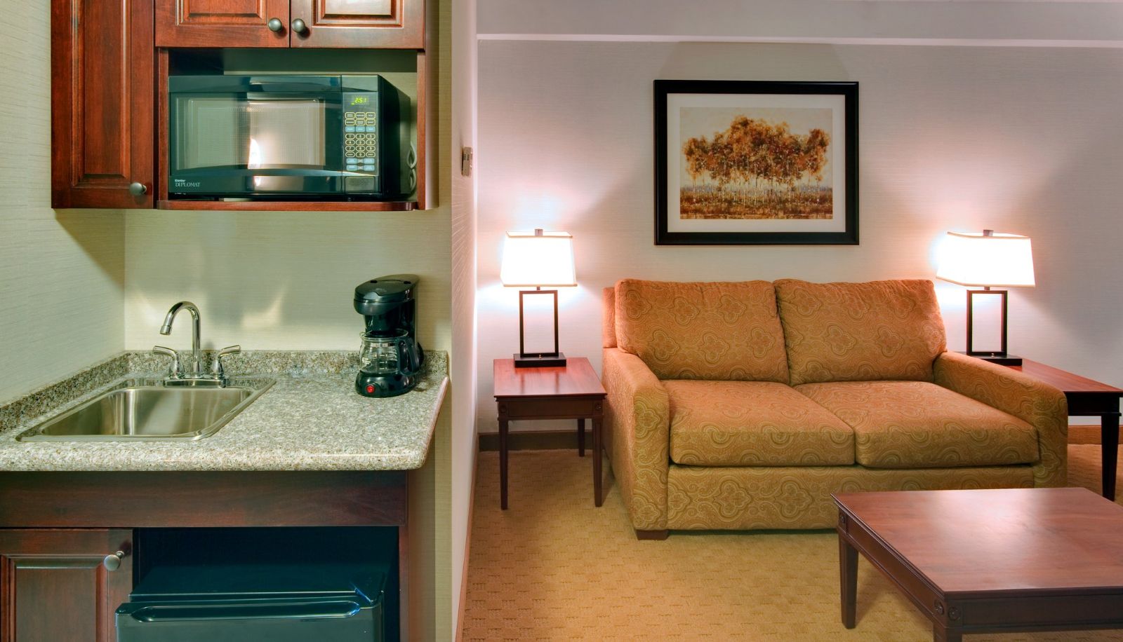 Camera - Holiday Inn Express & Suites BROCKVILLE by IHG
