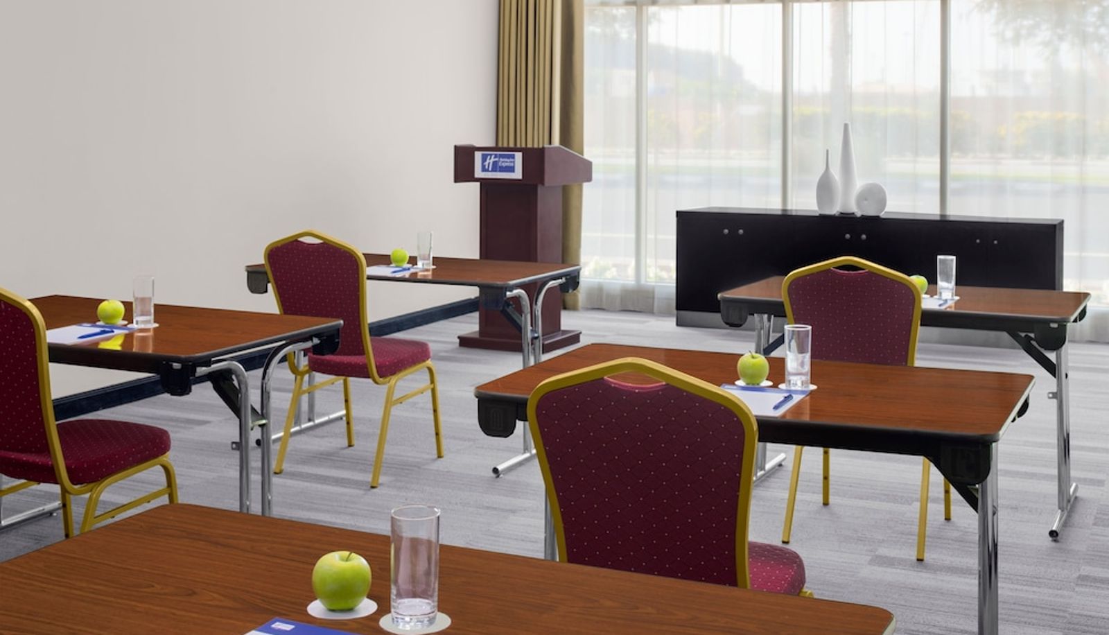 Meetingzimmer - Holiday Inn Express DUBAI - JUMEIRAH by IHG