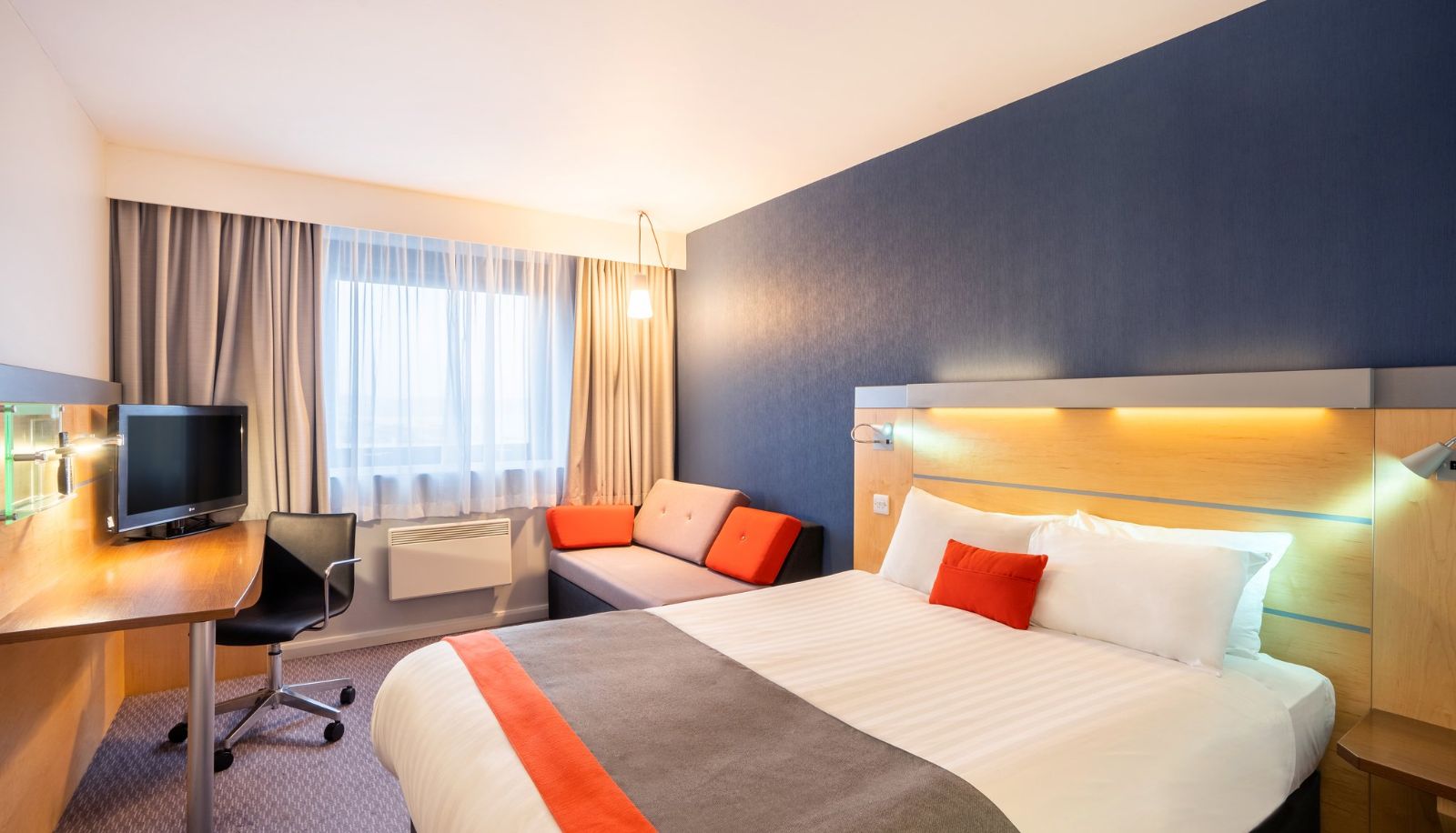 Room - Holiday Inn Express DUNDEE by IHG